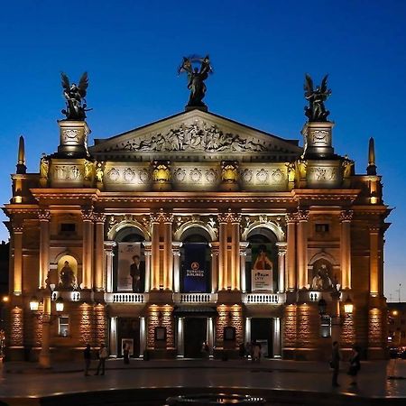 Best Location! Rynok Square, Opera. Lejlighed Lviv Eksteriør billede
